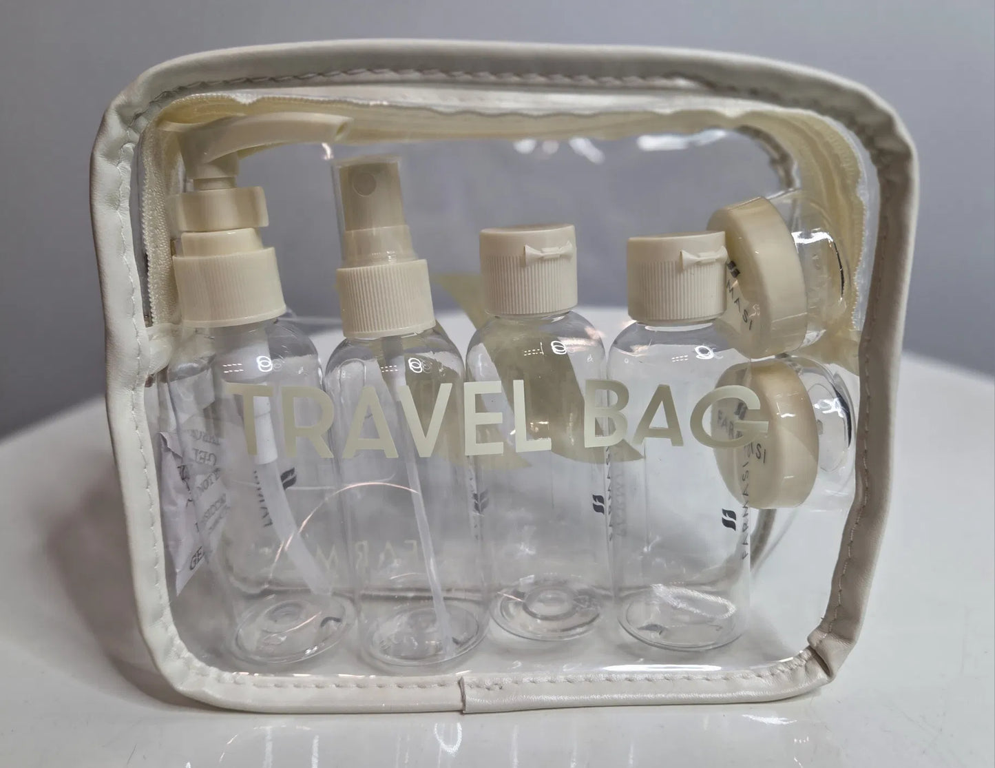 FARMASI Travel Bag Set – Reise-Kosmetiktasche mit nachfüllbaren Flaschen (7-teiliges Set)