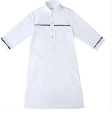 Muslimischer Teenager Jungen Robe aus dem Nahen Osten